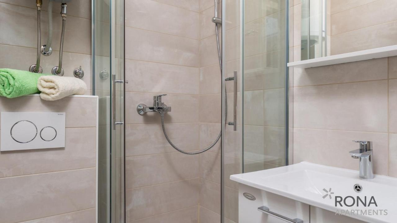 לובראן Rona Studio Apartment Tena מראה חיצוני תמונה